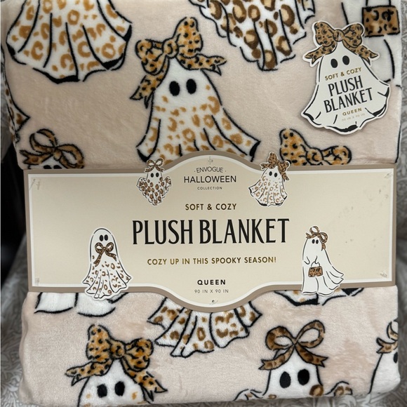 Envogue Halloween Plush Blanket - Cream and Brown - Picture 1 of 2